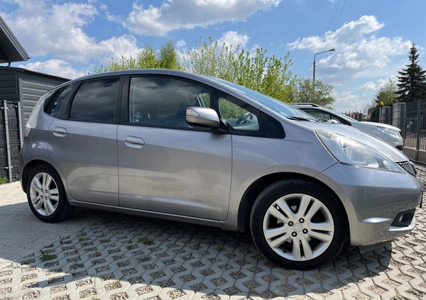 Honda Jazz cena 20000 przebieg: 231000, rok produkcji 2009 z Radom małe 22
